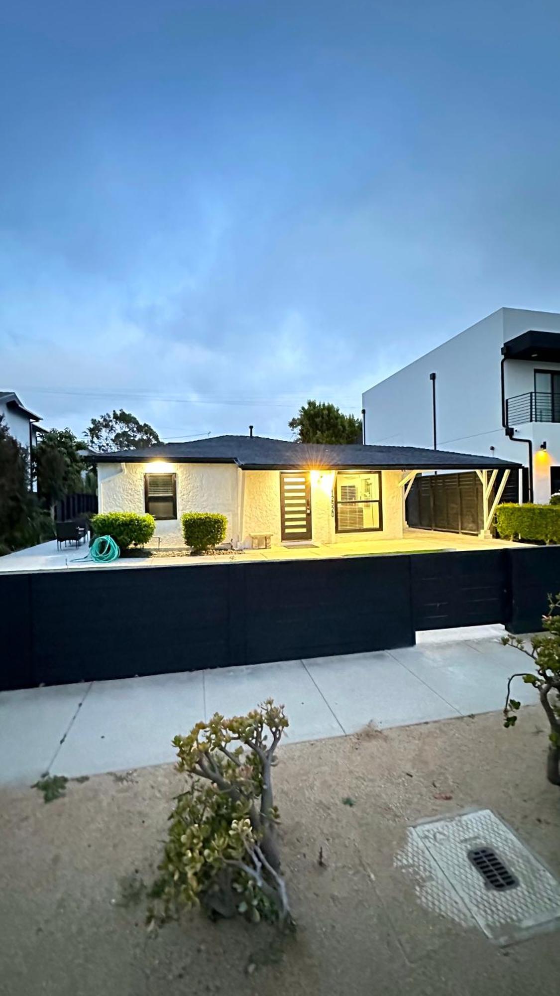 Modern 2br Stylish & Cozy Unit Acomodação com café da manhã 