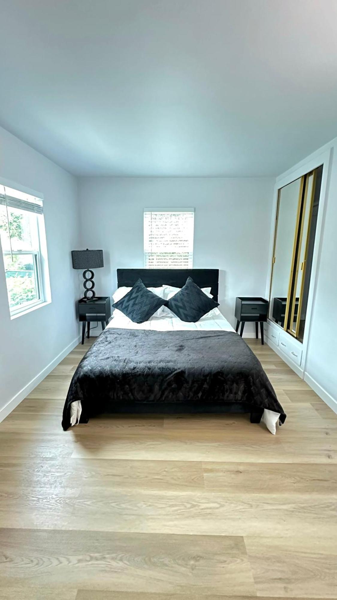 Modern 2br Stylish & Cozy Unit Los Angeles