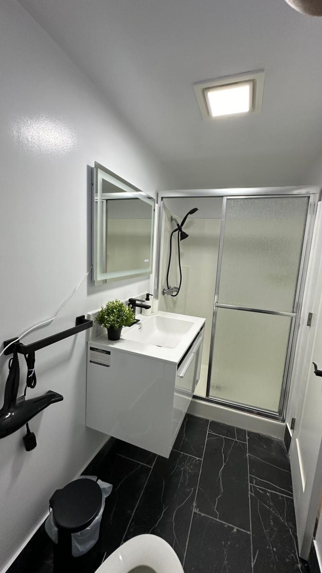 Acomodação com café da manhã  Modern Stylish &cozy Back Unit Los Angeles