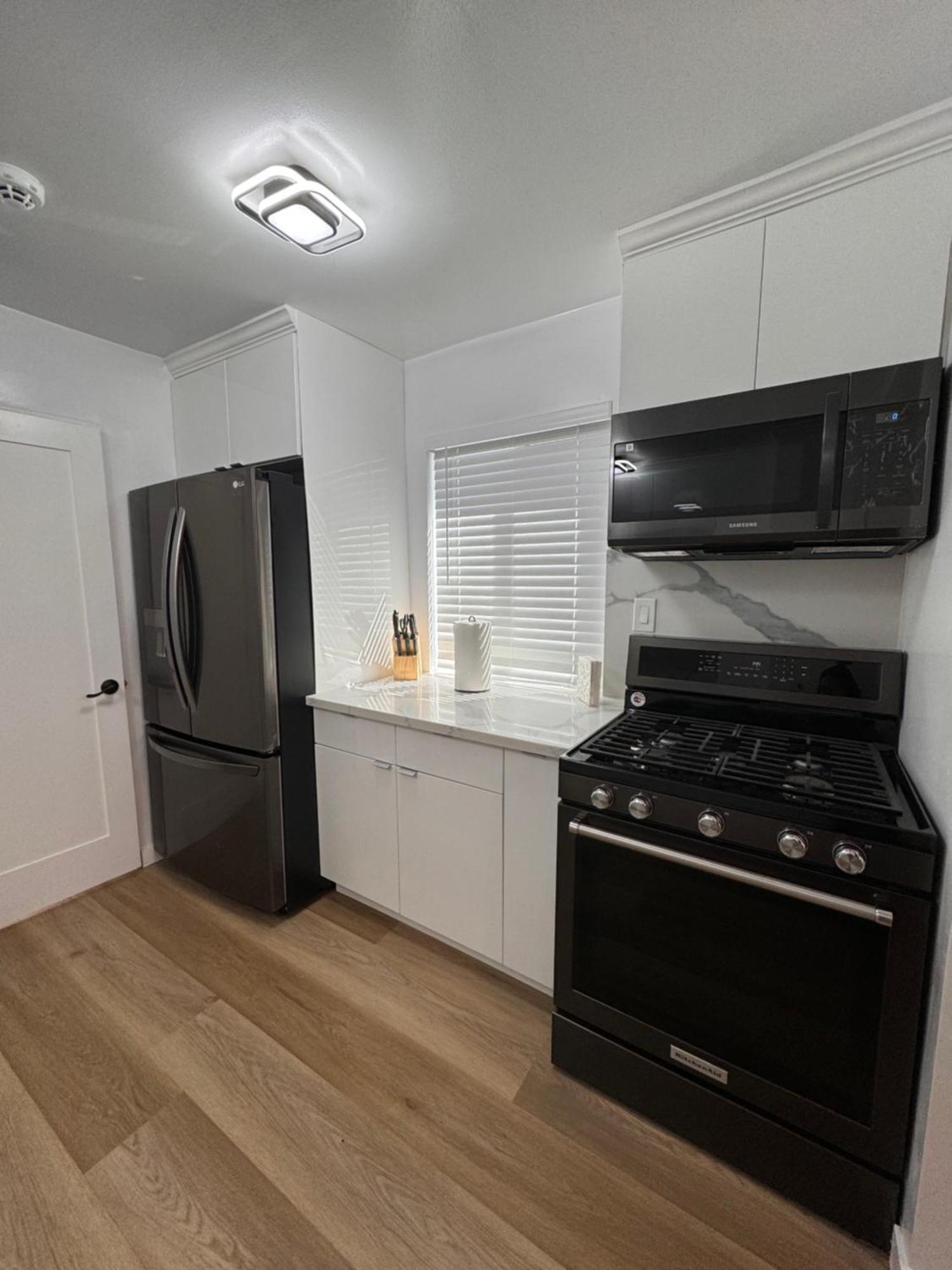Acomodação com café da manhã  Modern 2br Stylish & Cozy Unit
