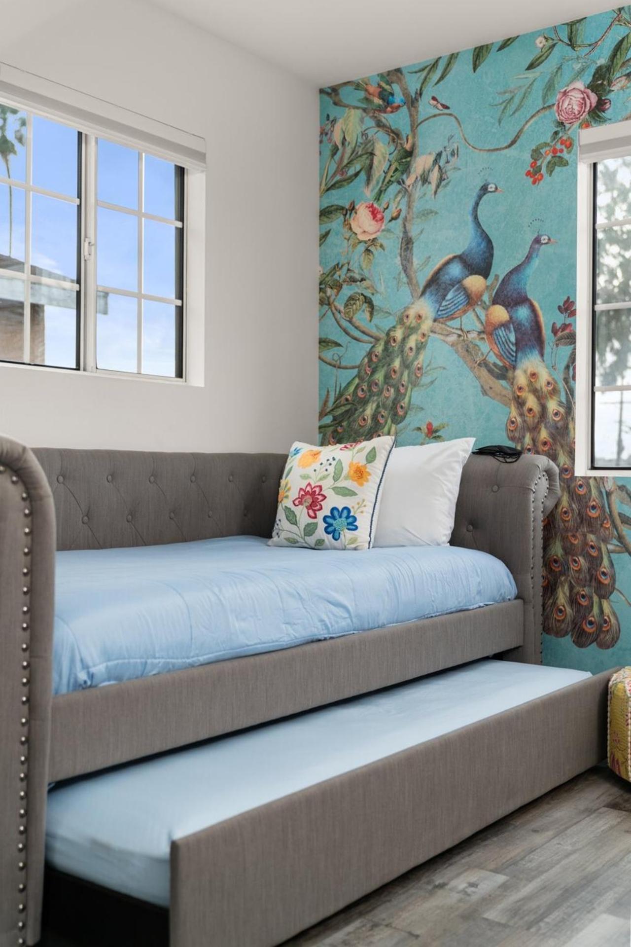 Casa de férias Avalon Bnb - 35 Percent Off April 2025! Low Fees