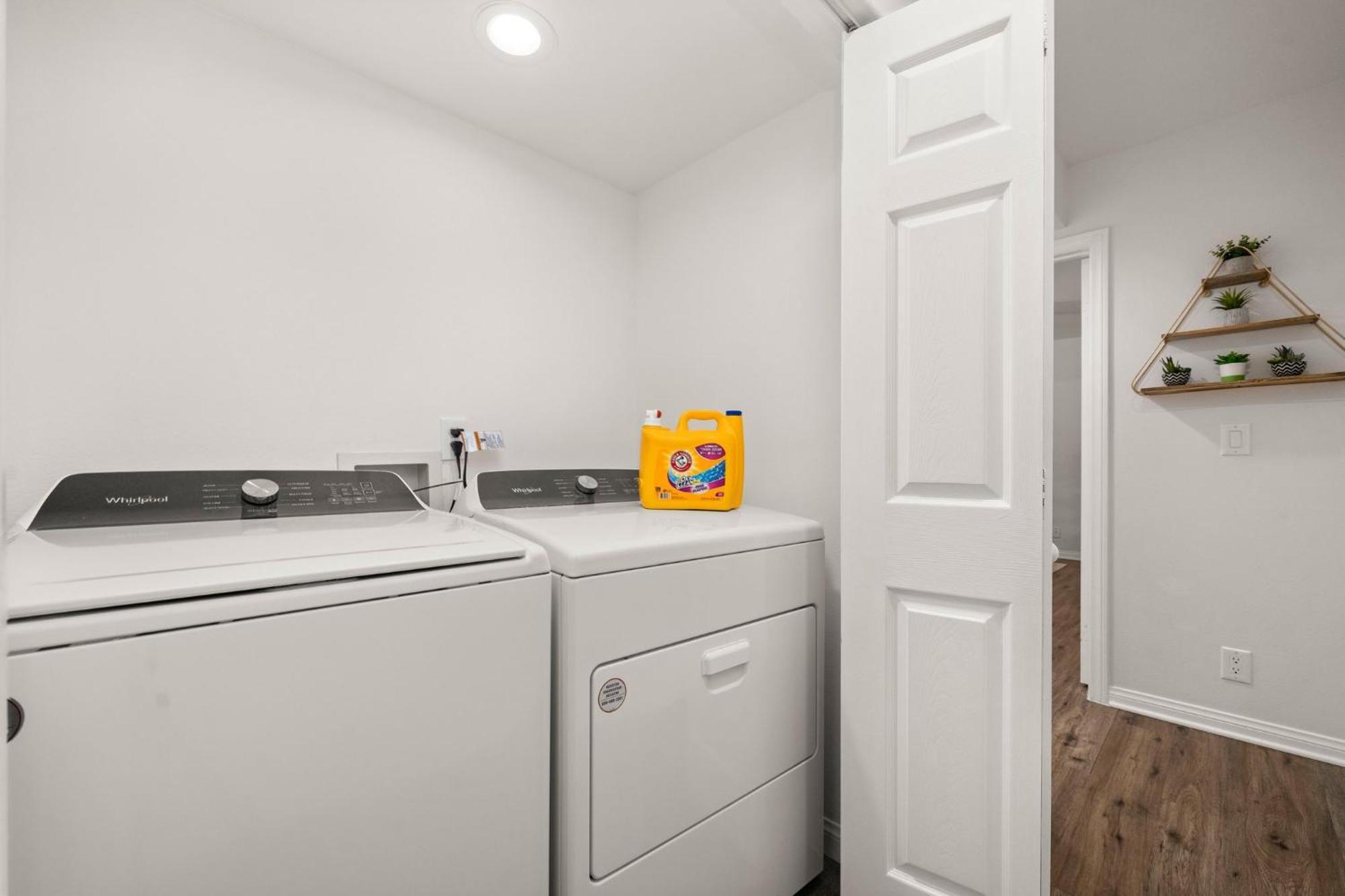 The Avalon - 35 Percent Off April 2025! Low Fees Holiday home Los Angeles
