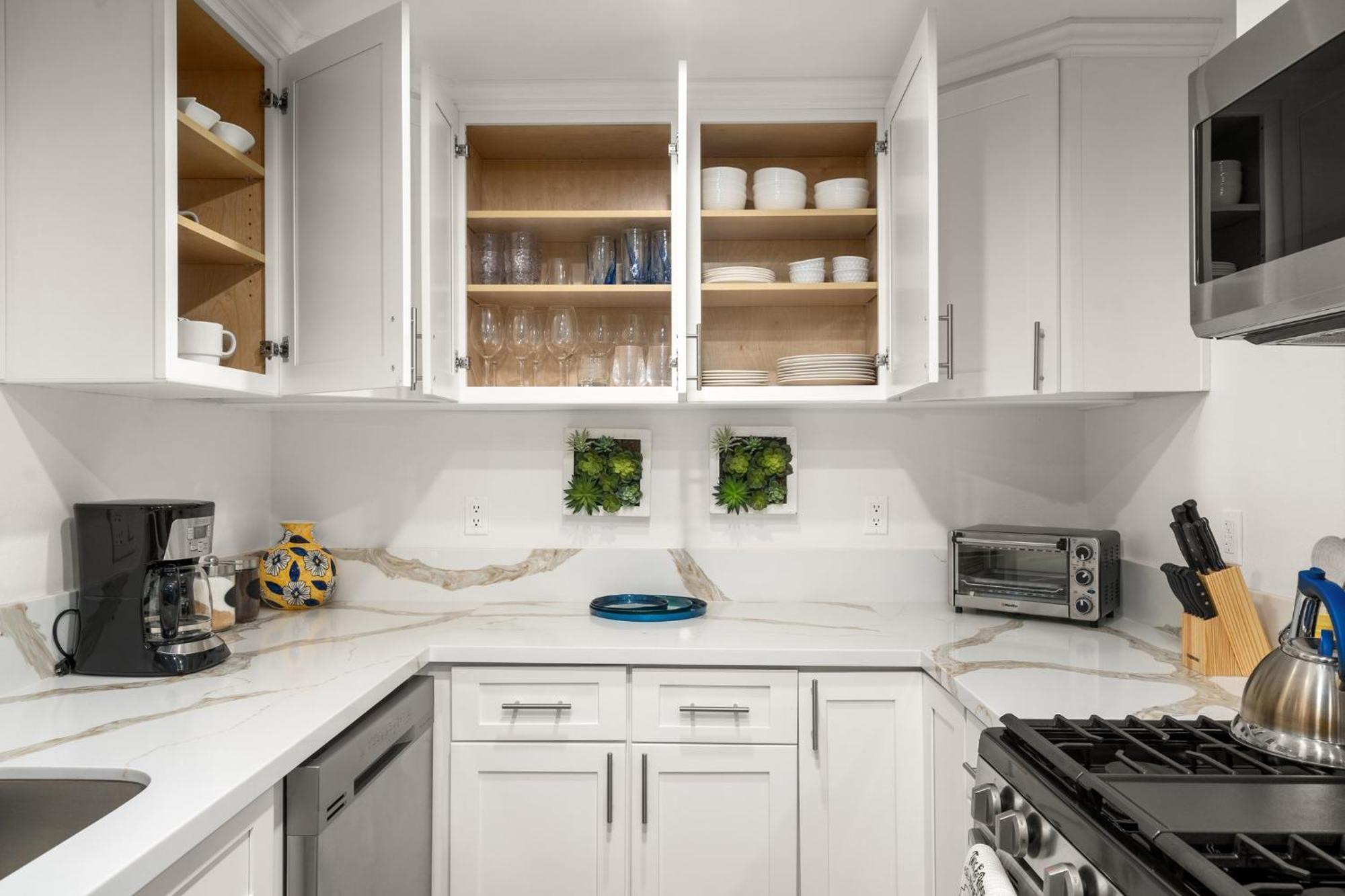 The Avalon - 35 Percent Off April 2025! Low Fees