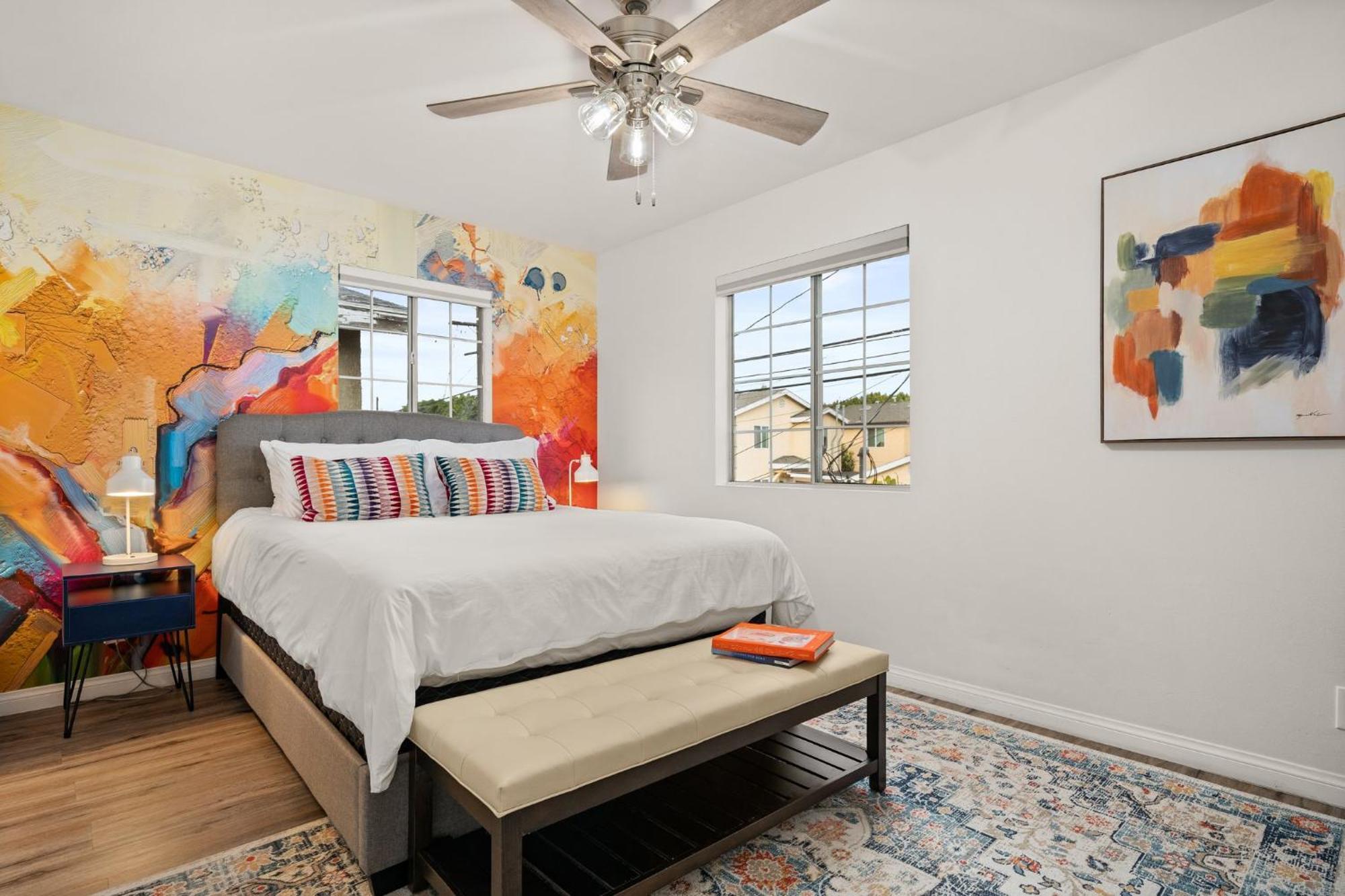 The Avalon - 35 Percent Off April 2025! Low Fees Holiday home Los Angeles