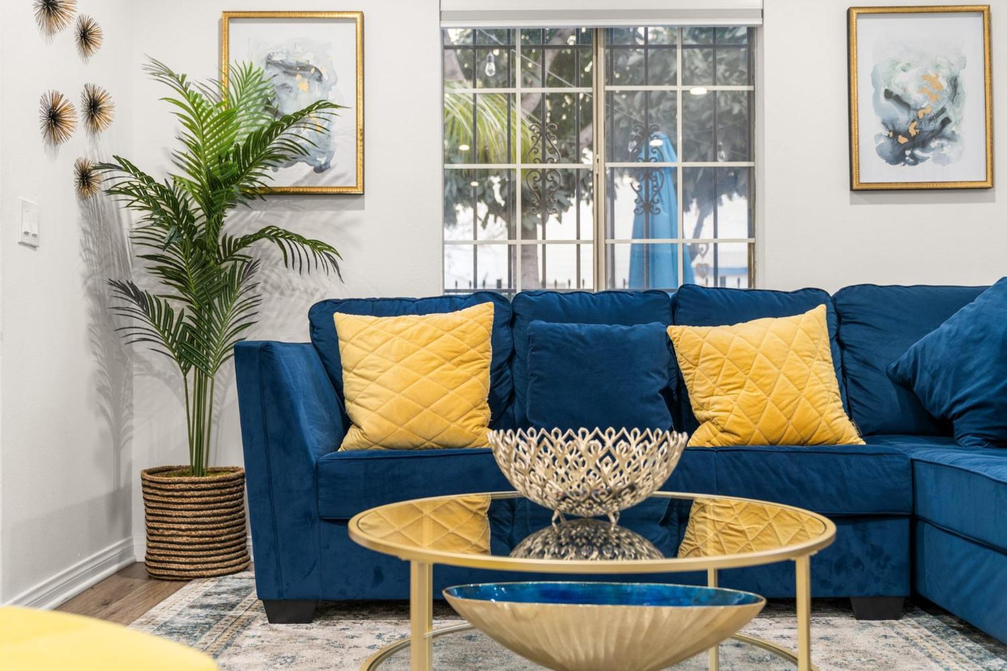 The Avalon - 35 Percent Off April 2025! Low Fees * Los Angeles
