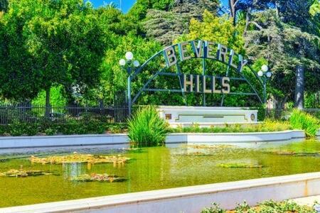 Beverly Hills Charm Rodeo Cedar Apartment