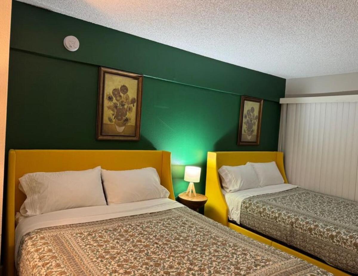 Beverly Hills Charm Rodeo Cedar Apartment
