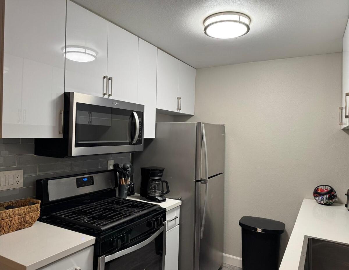 Apartment Beverly Hills Charm Rodeo Cedar