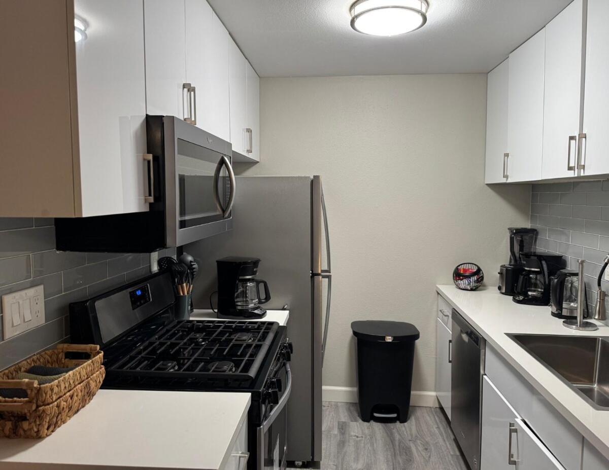 Apartment Beverly Hills Charm Rodeo Cedar Los Angeles