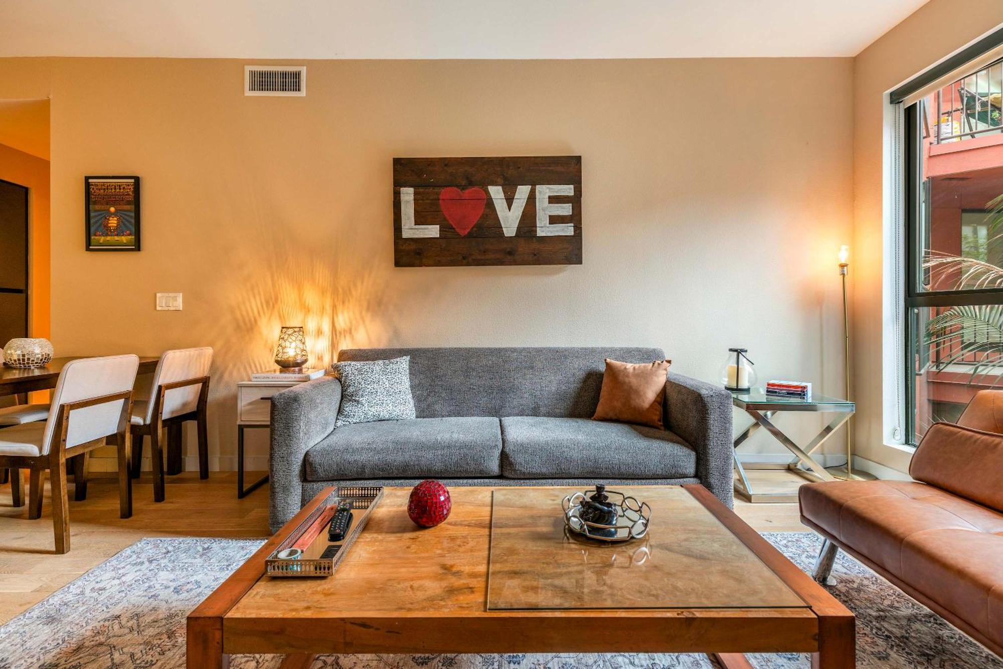 2br Hollywood Walk Luxury * Los Angeles