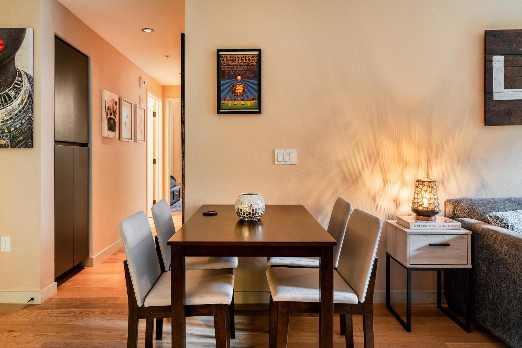 Apartment 2br Hollywood Walk Luxury