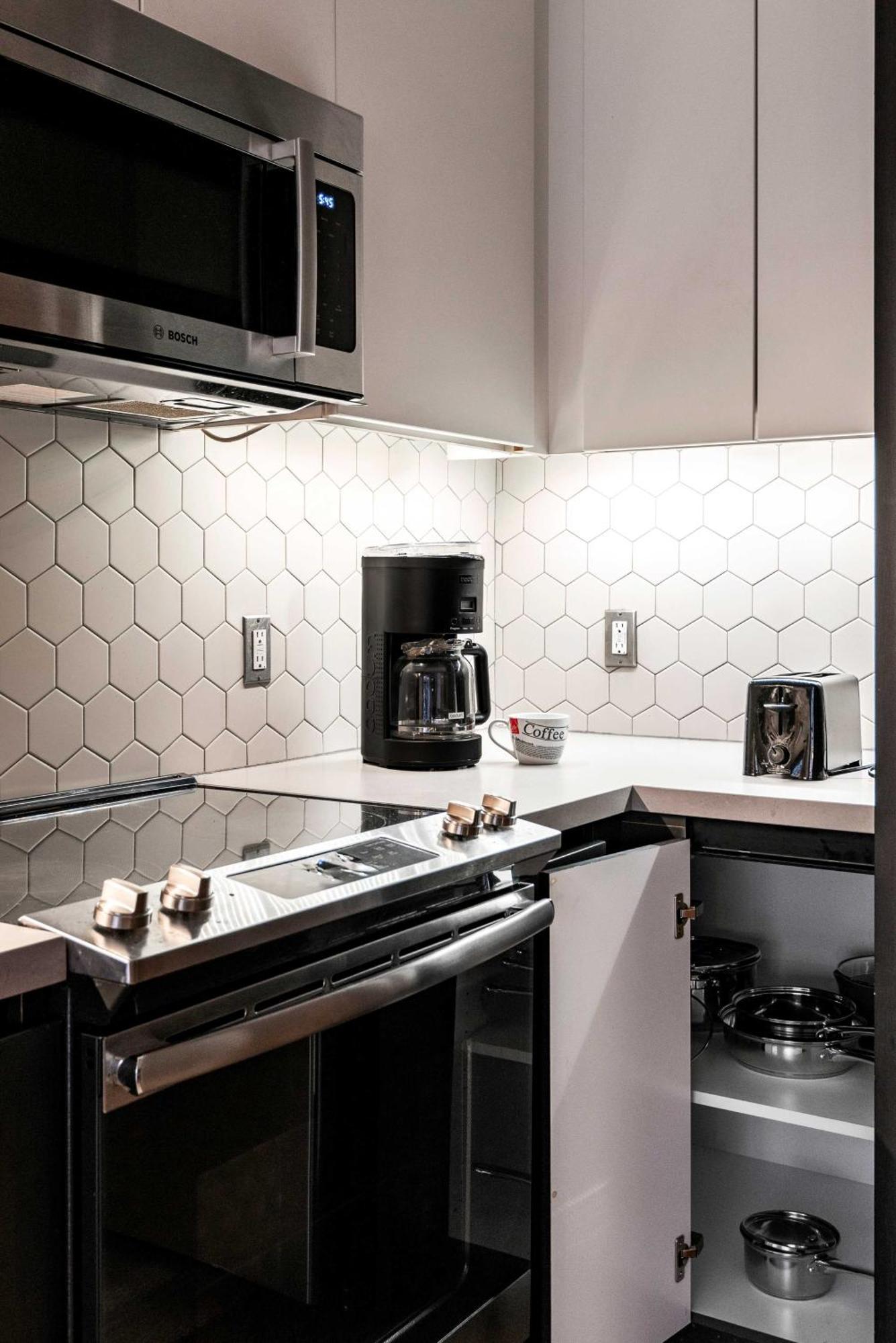 2br Hollywood Walk Luxury Apartment Los Angeles