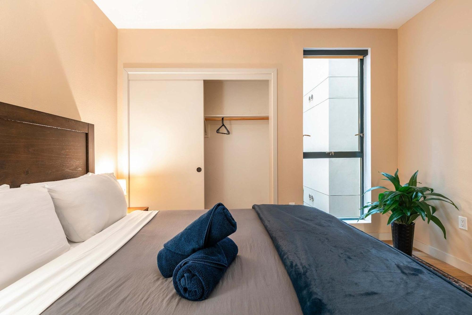 2br Hollywood Walk Luxury Los Angeles