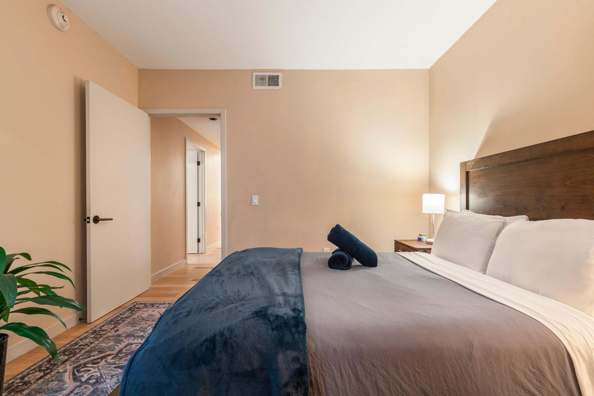 Apartment 2br Hollywood Walk Luxury Los Angeles