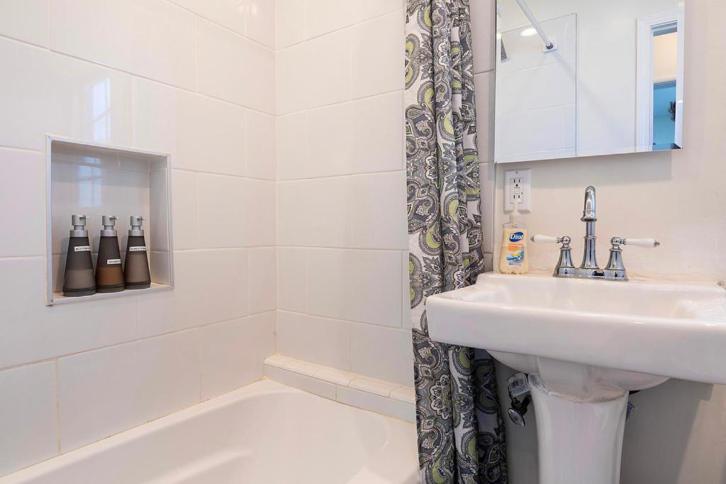 Cozy Ground-floor Near Beverly Hills Dining & Pico Blvd Los Angeles