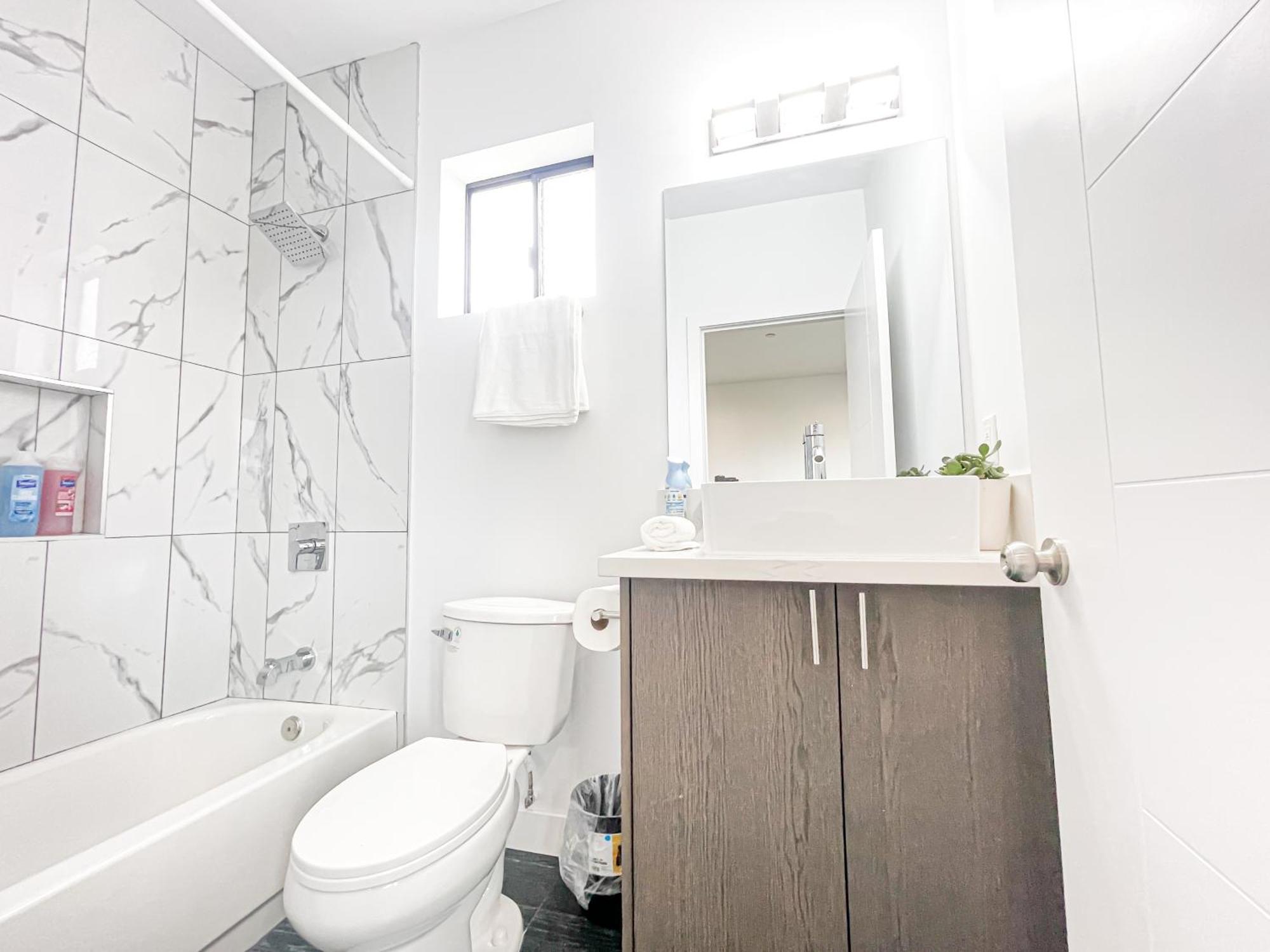 Holiday home Stylish 4br Townhouse In Mid - Cr2-c2 *