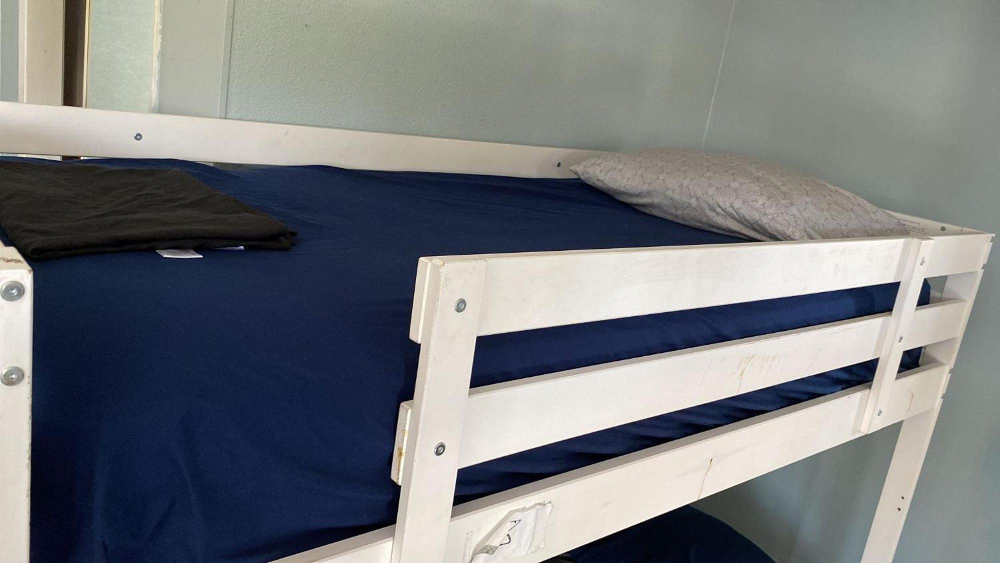 Robertson's Place Like Hostel