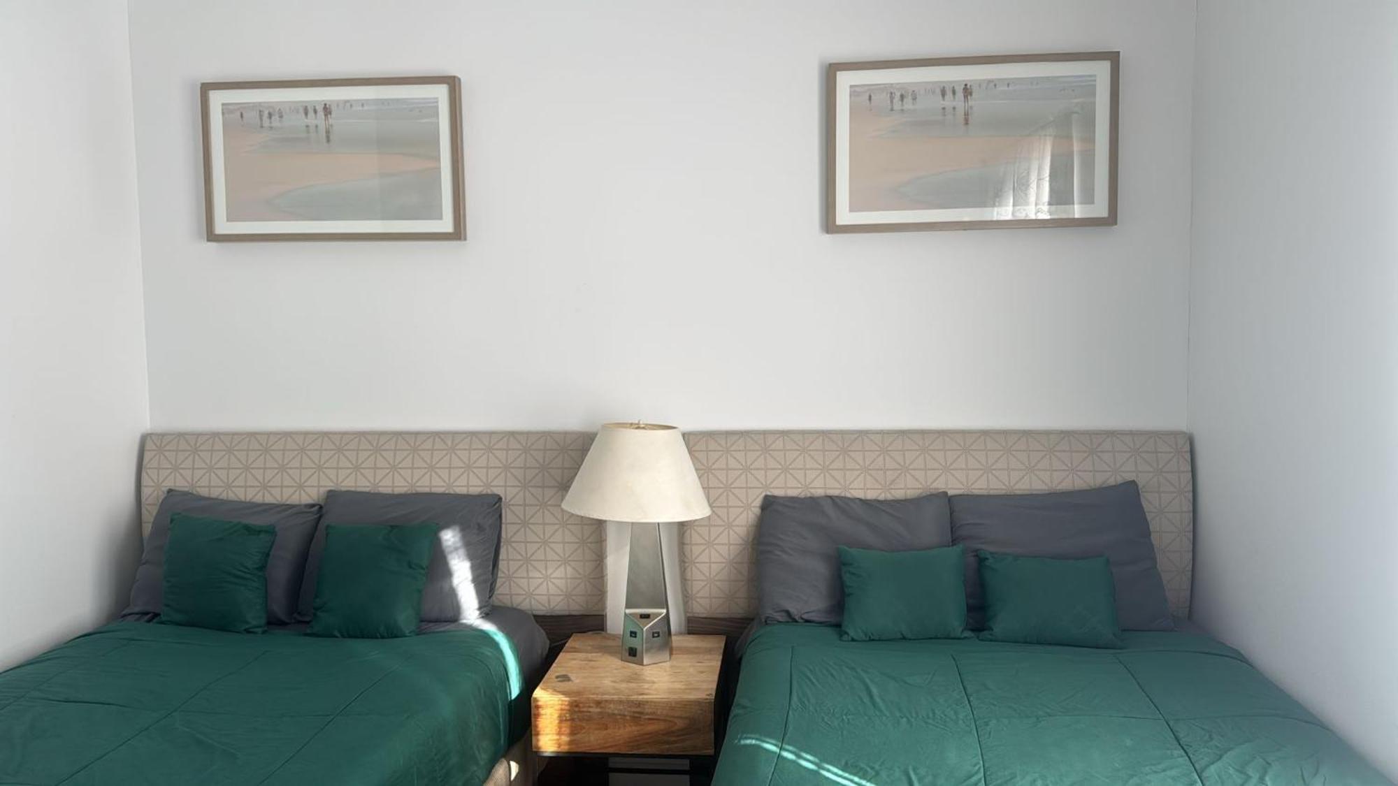 Stylish Downtown Escape With Rooftop Views * Los Angeles