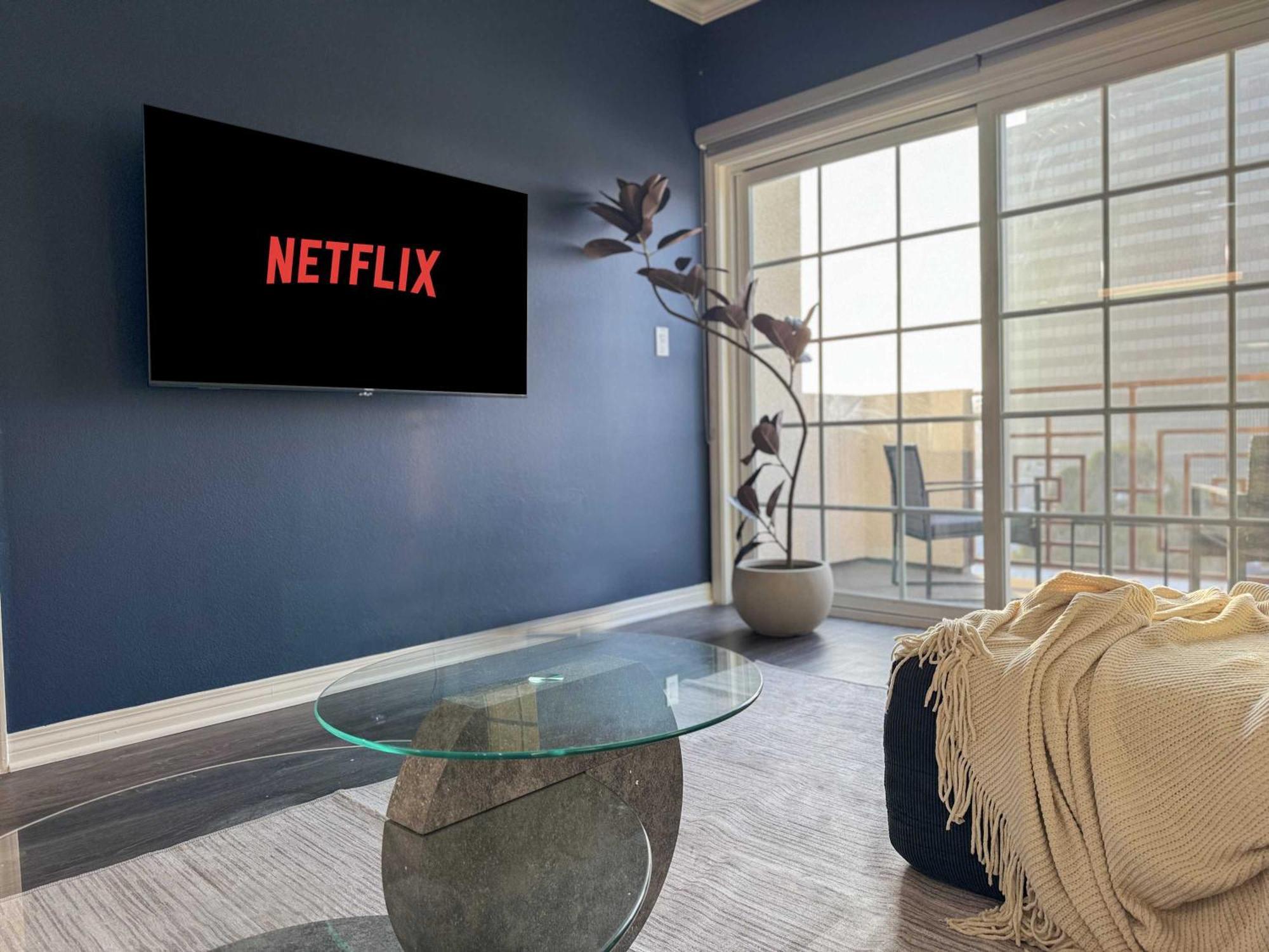 Apartment Bright & Spacious In Iconic La Neighborhood-free Parking Los Angeles