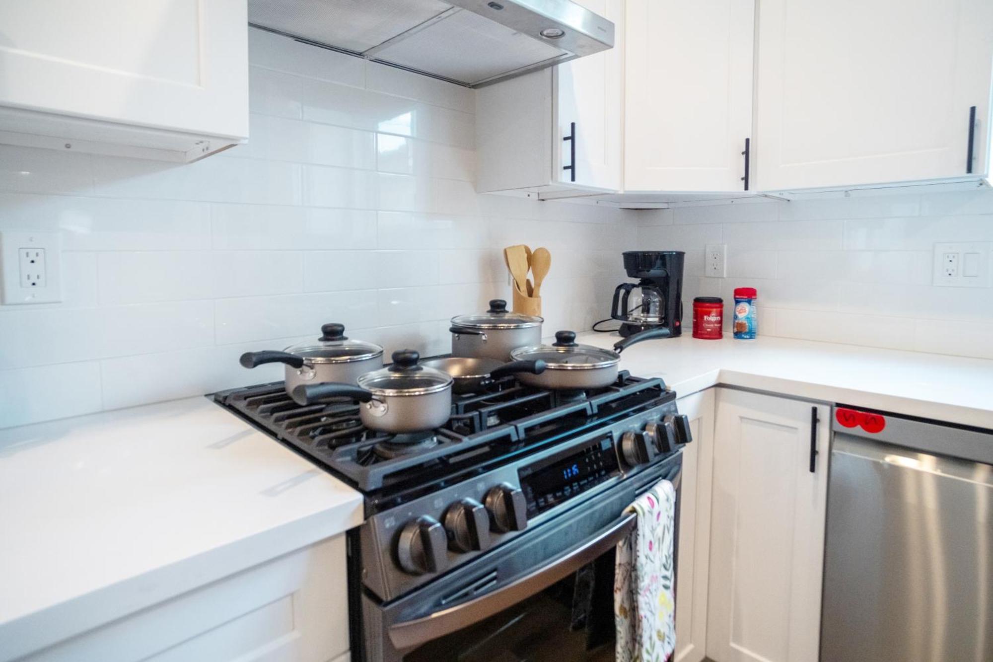Stylish & Cozy Retreat Near Usc & Downtown La