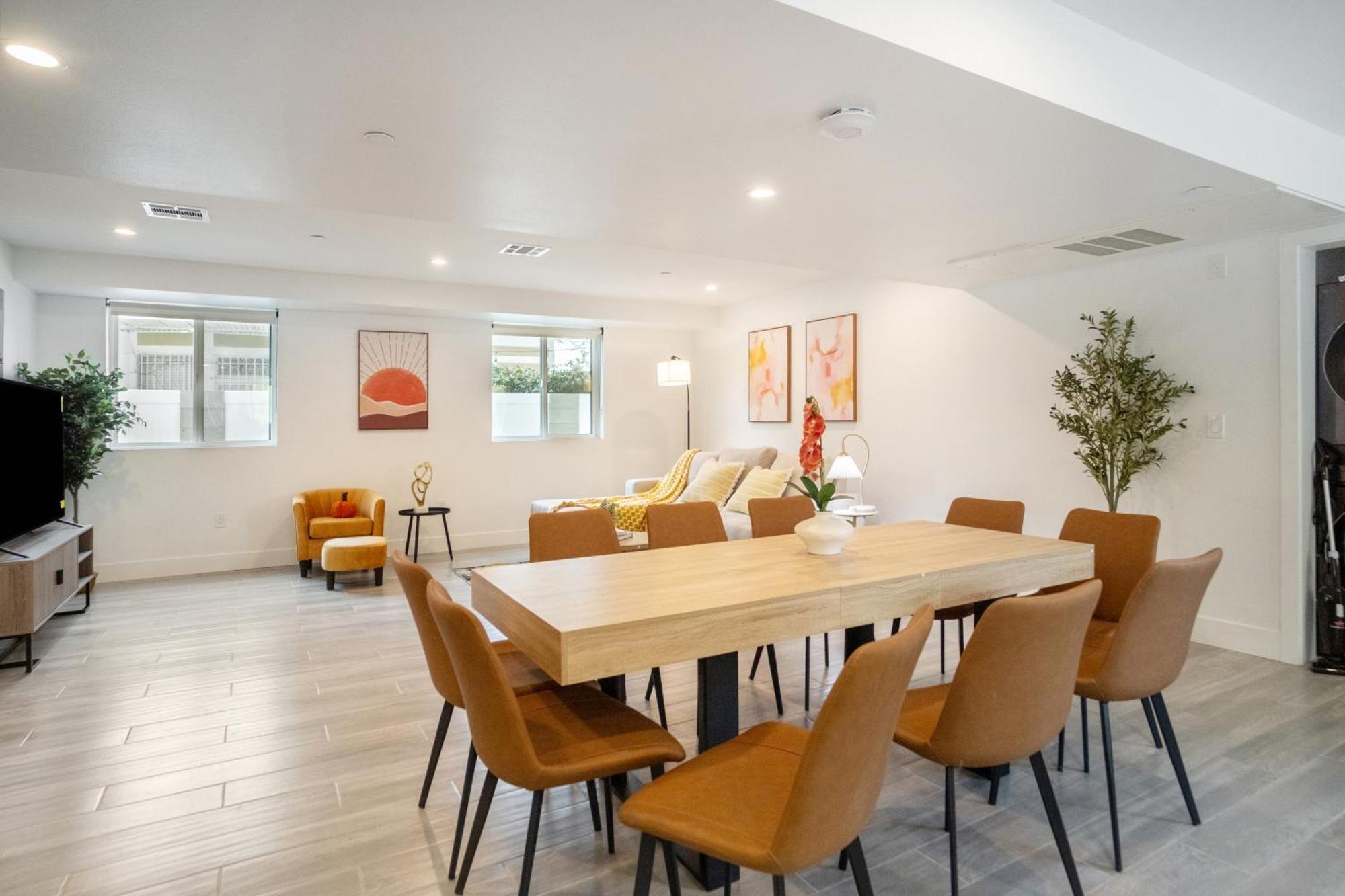 Cozy Urban Retreat Near Downtown La & Usc - Private With Shared Living And Kitchen Guest house