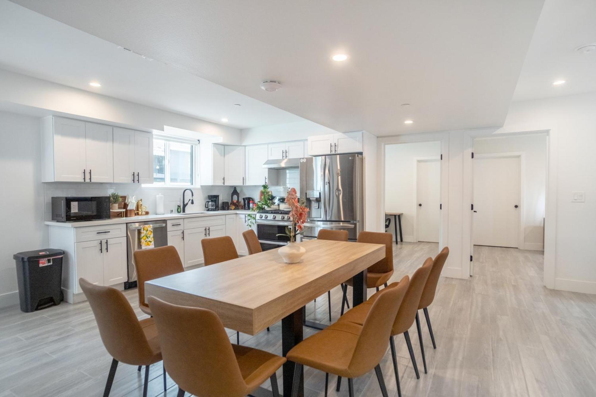 Cozy Urban Retreat Near Downtown La & Usc - Private With Shared Living And Kitchen *