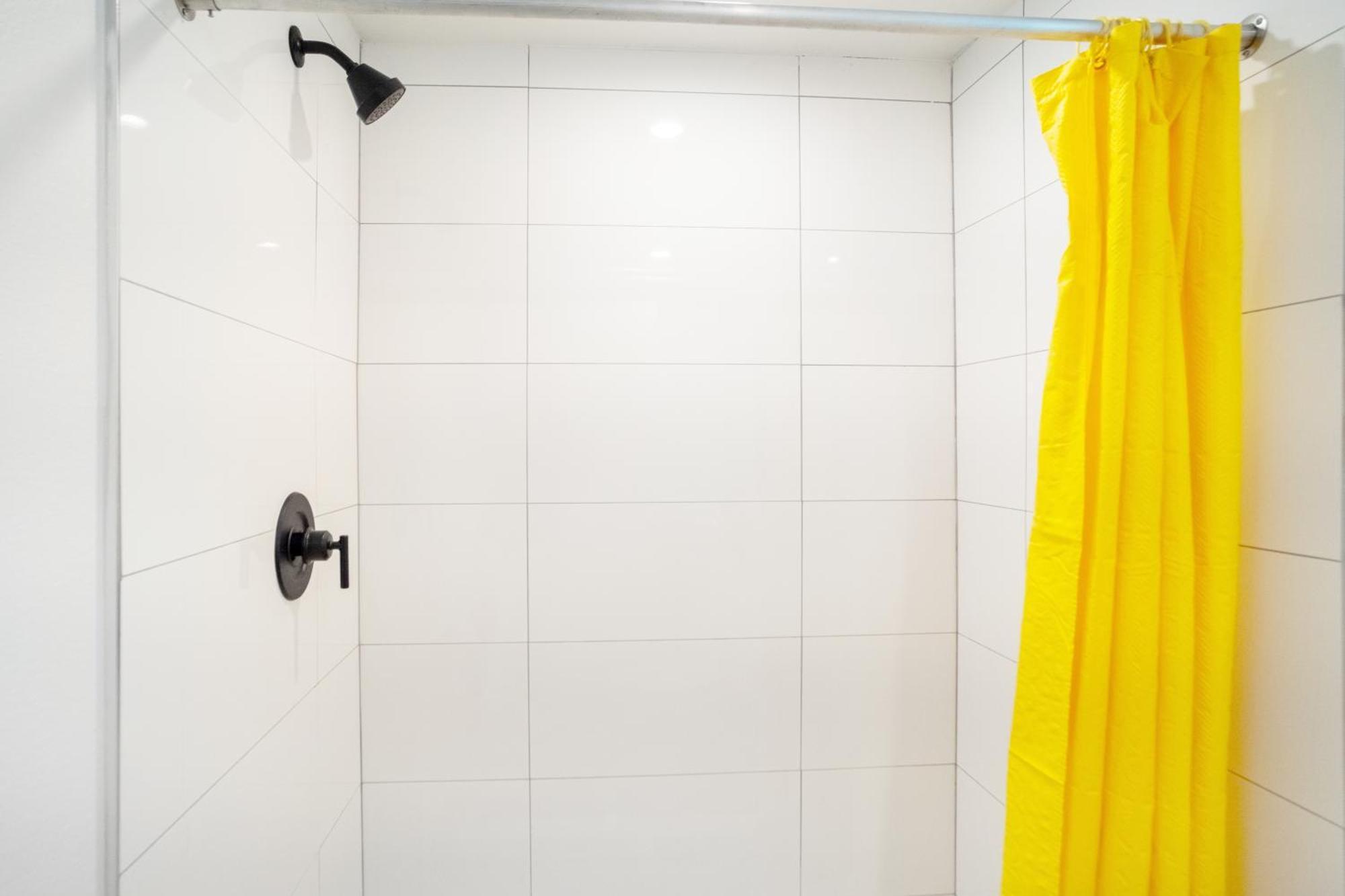 Guest house Cozy Urban Retreat Near Downtown La & Usc - Private With Shared Living And Kitchen Los Angeles
