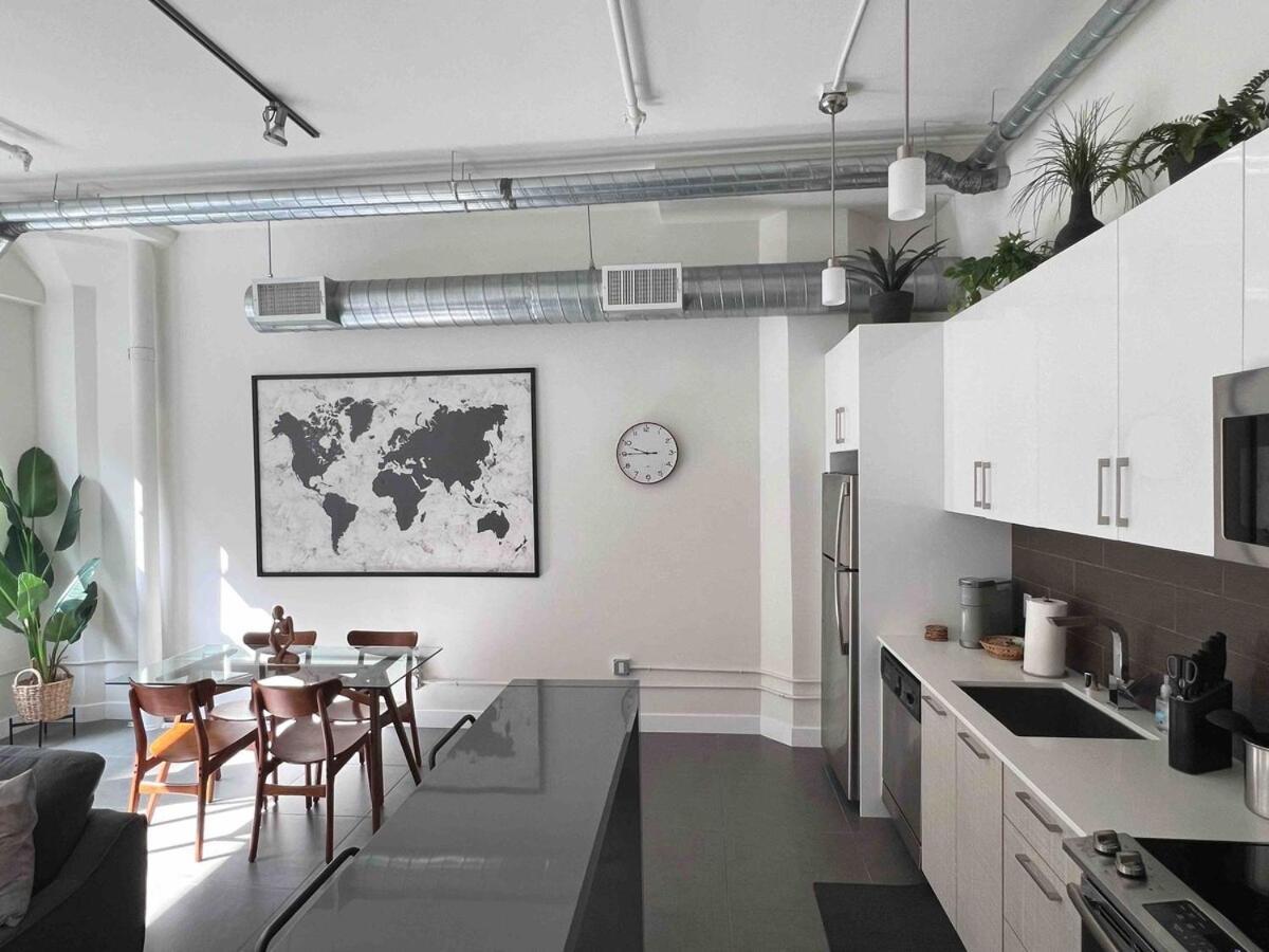 Modern Loft-rooftop Pool, Spa, Gym & Free Parking * Los Angeles