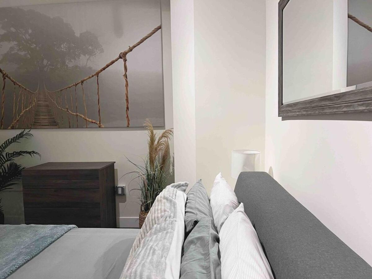 Apartment Modern Loft-rooftop Pool, Spa, Gym & Free Parking *