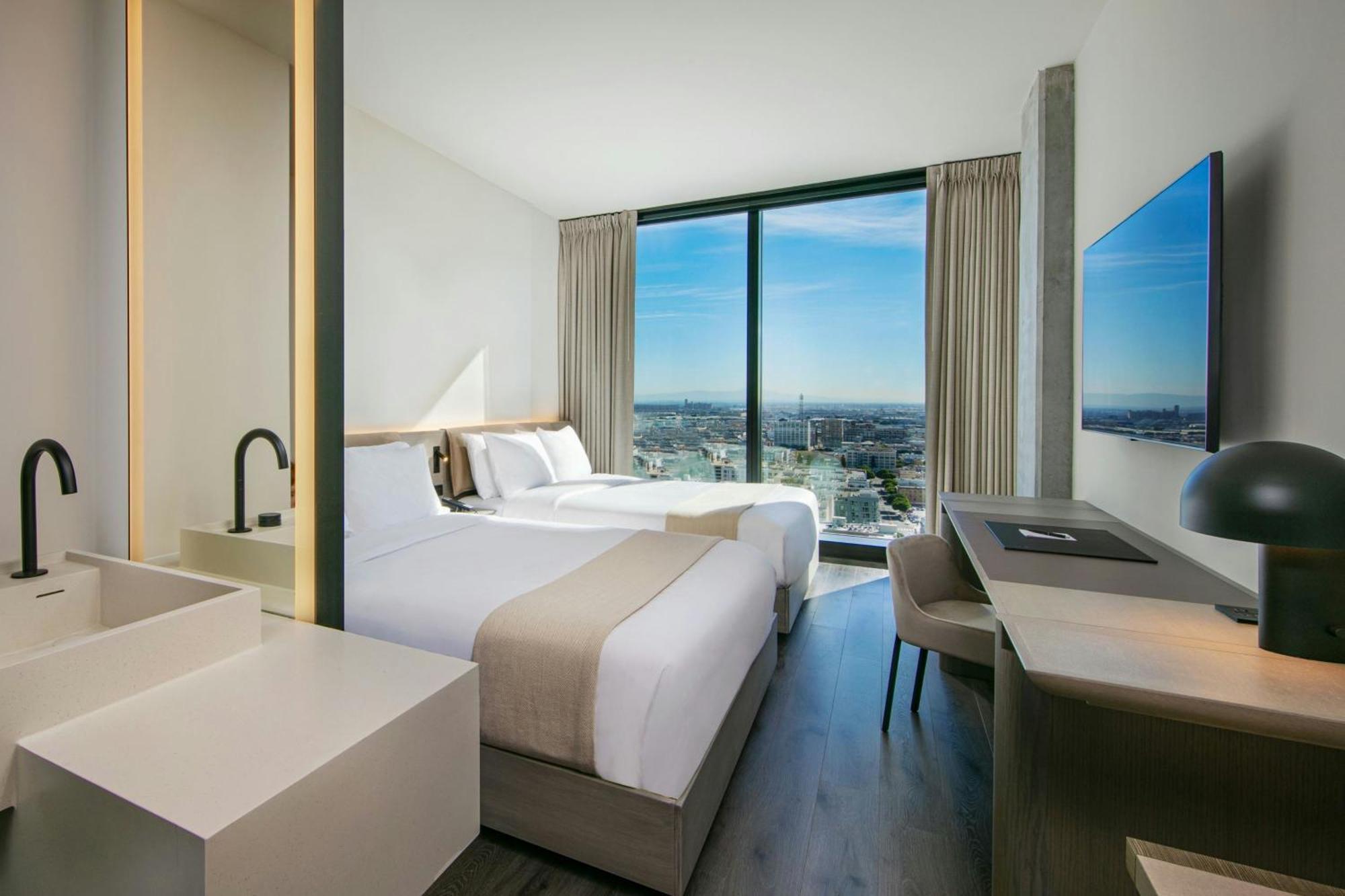 Ac By Marriott Downtown Angeles 4*