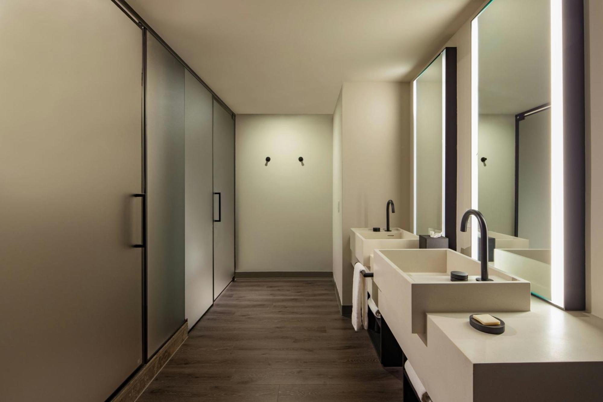Hotel Ac By Marriott Downtown Angeles