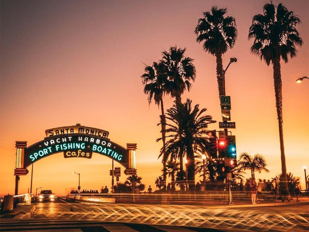 Modern 2bd 2ba, 5 Min To Santa Monica Pier! Apartment Los Angeles