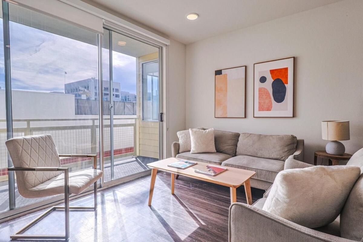Modern 2bd 2ba, 5 Min To Santa Monica Pier! *