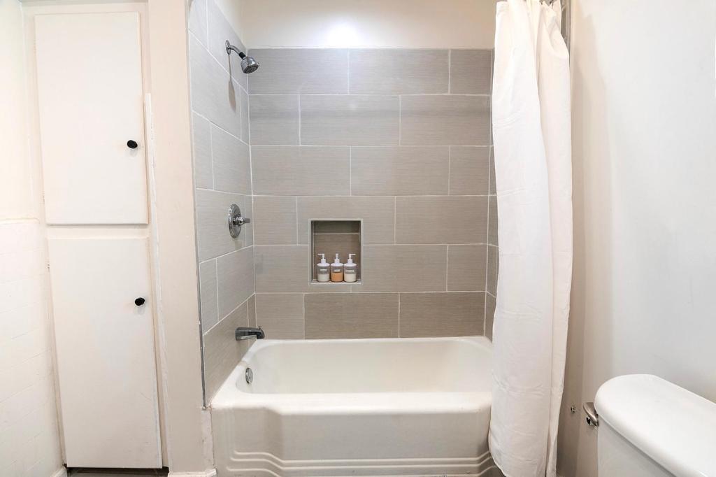 Apartment Comfortable 1-bedroom Near Beverly Hills And La Attractions