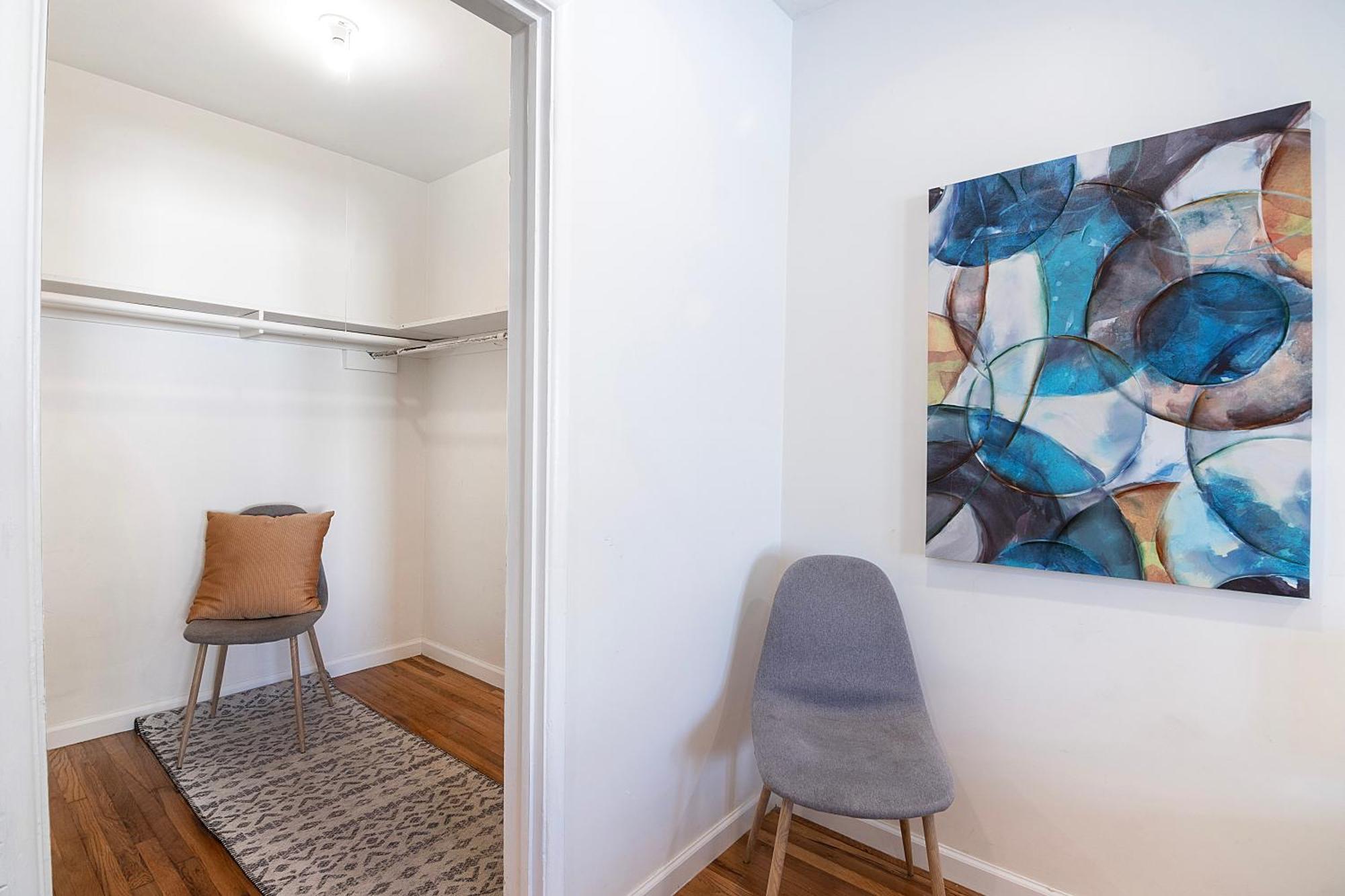 Charming 2nd-floor Near Beverly Hills And La Attractions Apartment *