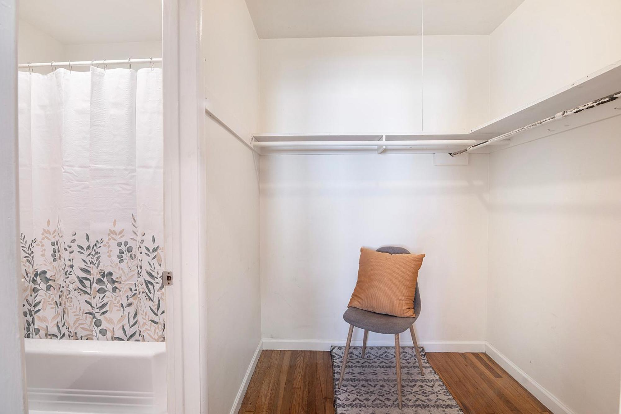 Charming 2nd-floor Near Beverly Hills And La Attractions