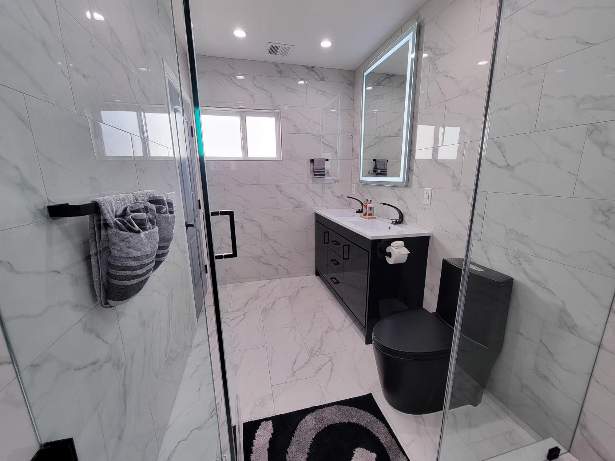 Holiday home Modern Luxury 3 Bedroom Next To La Cienega Plaza With Parking, Wifi, Tv, Bbq 10 Minutes To Rodeo Drive Los Angeles