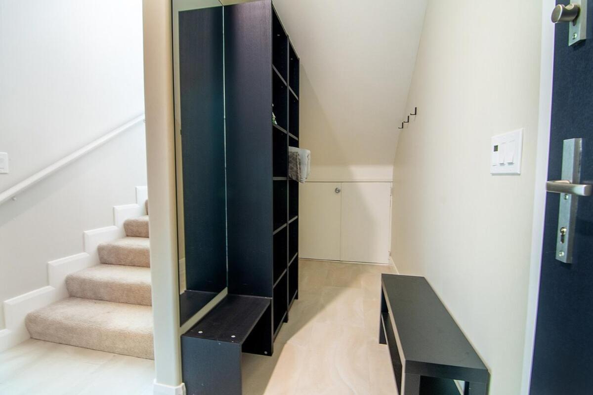 Beautiful 6br Family 2-story With Large Backyard And Outdoor Kitchen Villa