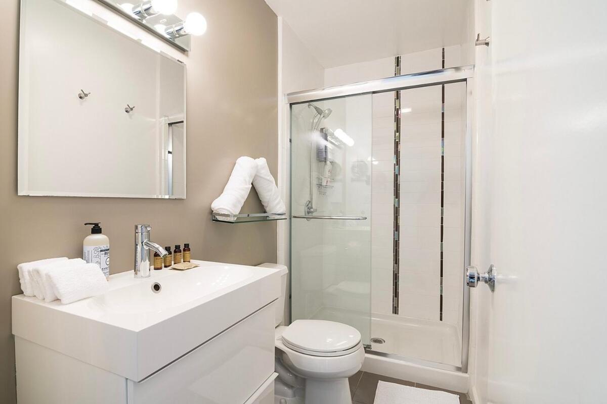 Villa Beautiful 6br Family 2-story With Large Backyard And Outdoor Kitchen *