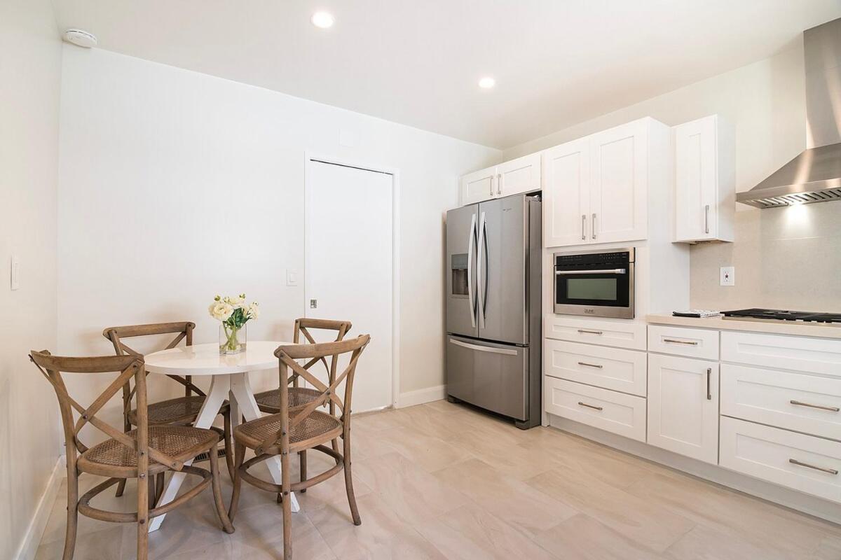Villa Beautiful 6br Family 2-story With Large Backyard And Outdoor Kitchen