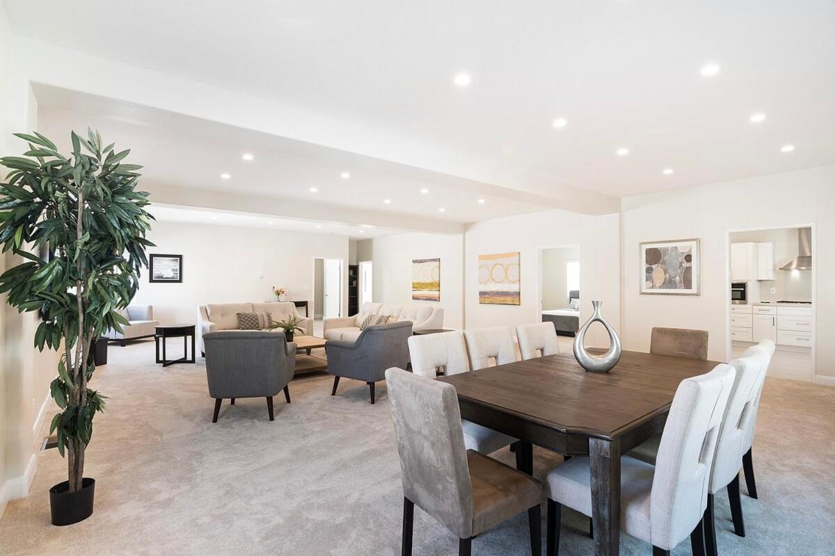 Beautiful 6br Family 2-story With Large Backyard And Outdoor Kitchen * Los Angeles