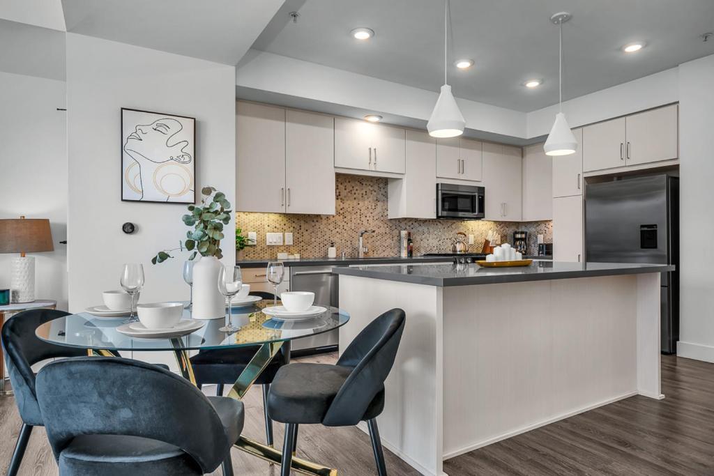 Marina Del Rey With Amenities