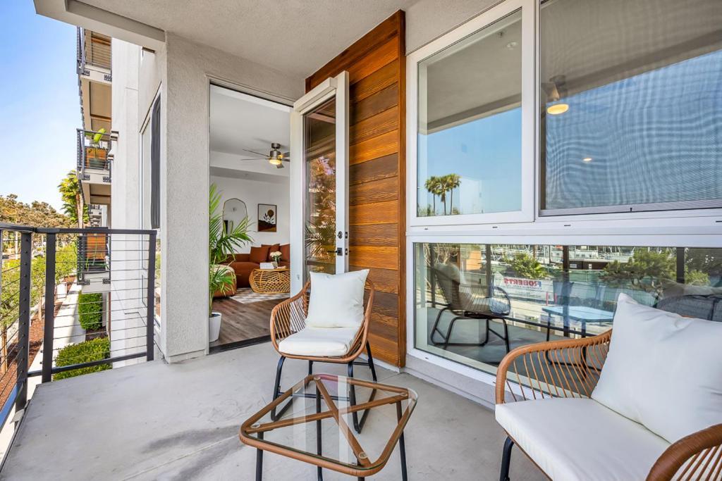 Marina Del Rey With Amenities *