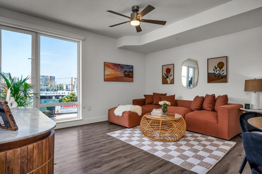 Marina Del Rey With Amenities Apartment Los Angeles