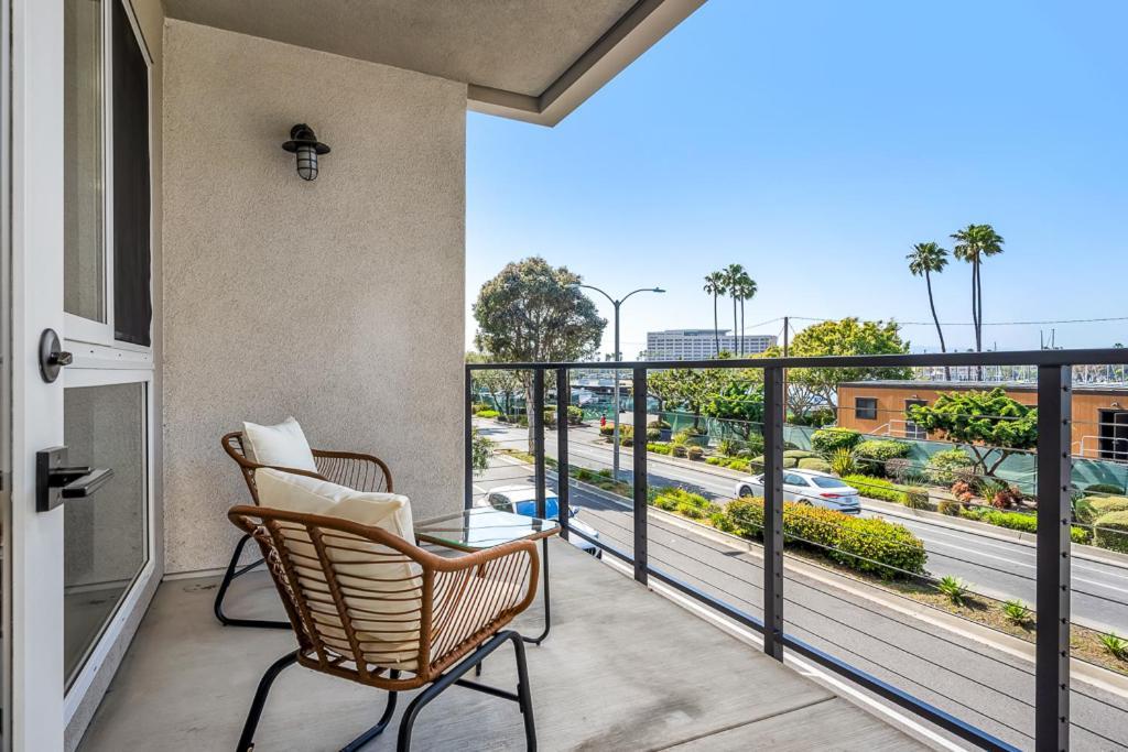Marina Del Rey With Amenities Los Angeles