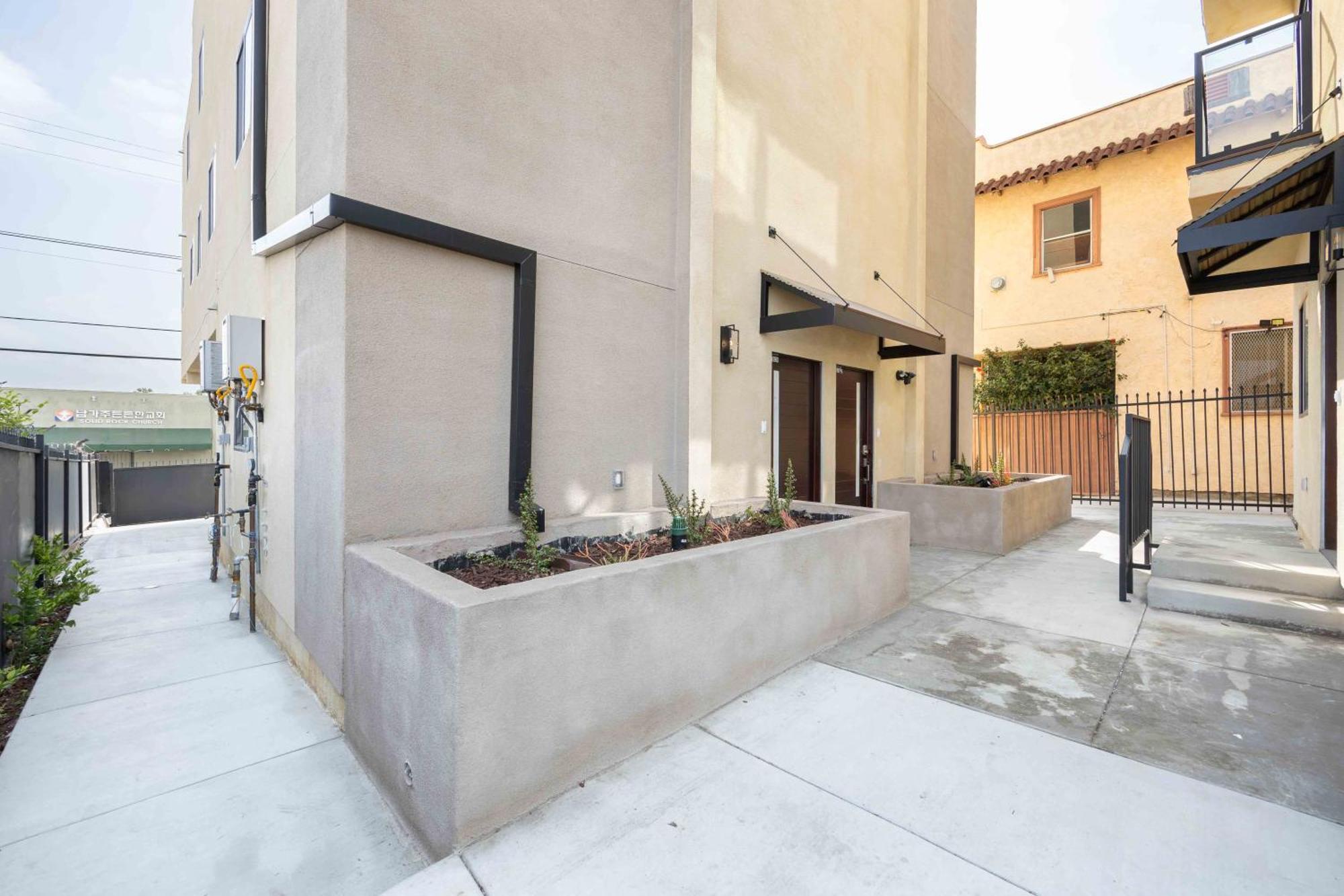 La Rooftop Paradise 2 *