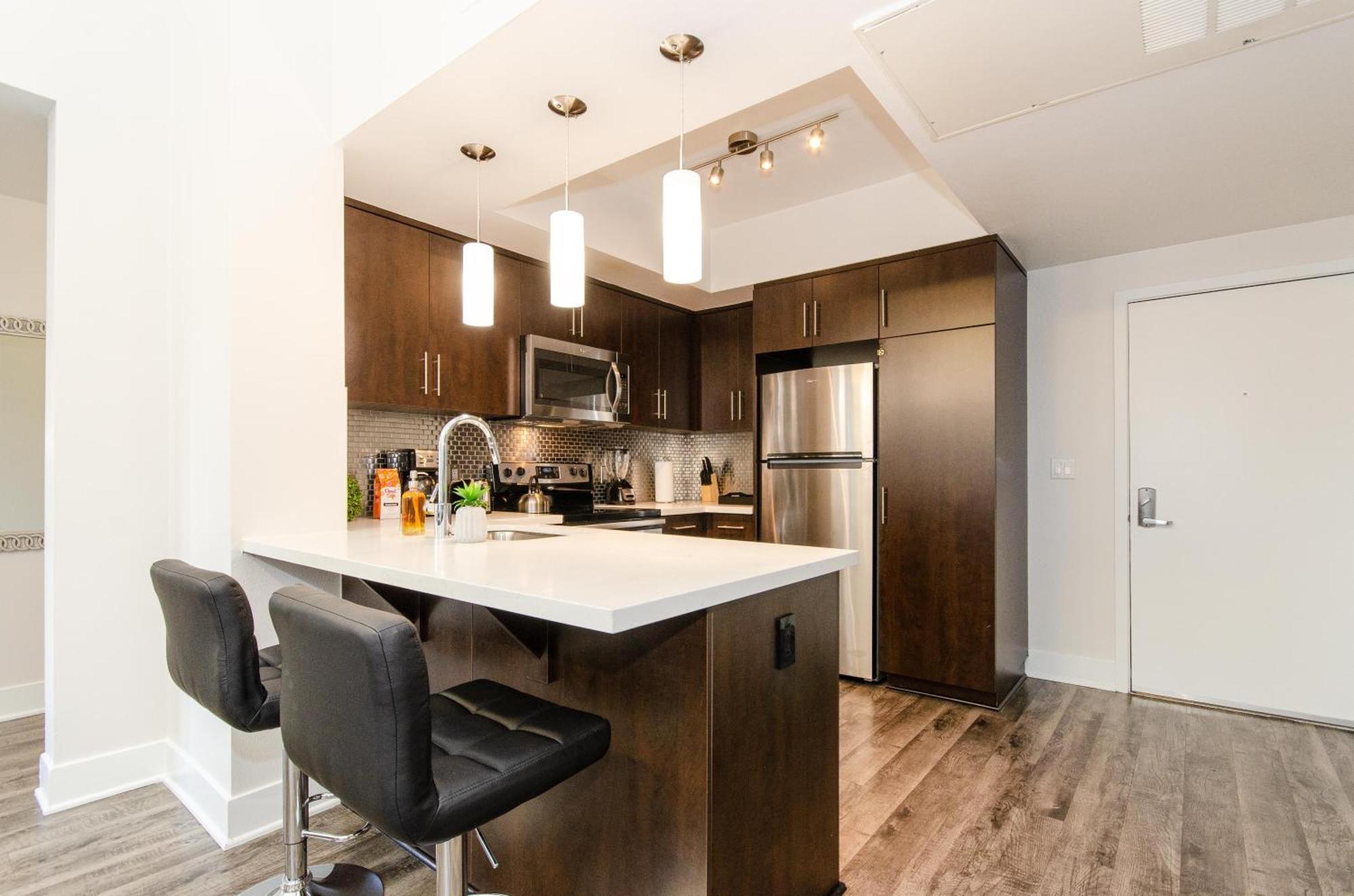 Apartment Luxury Penthouse In Prime Hollywood Location *