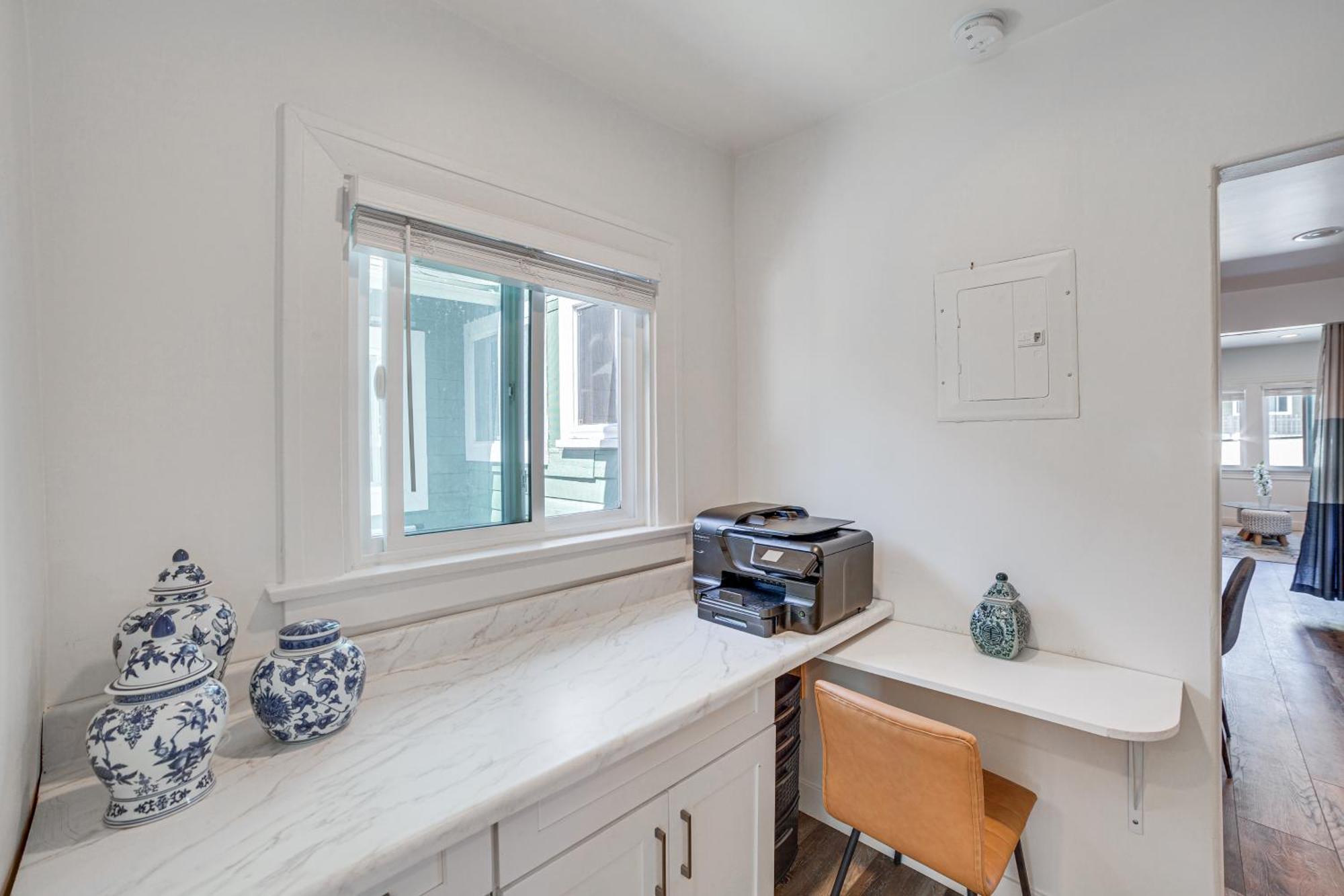 Convenient Angeles Retreat About 1 Mi To Downtown! Holiday home