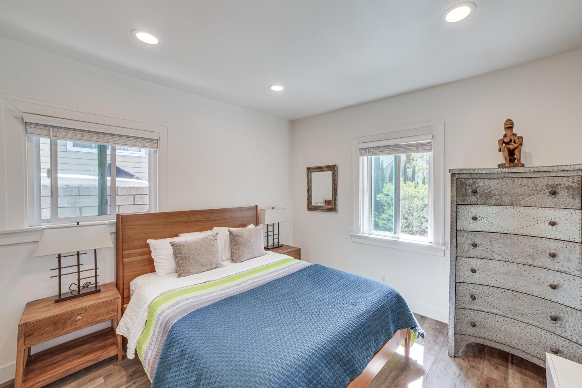 Holiday home Convenient Angeles Retreat About 1 Mi To Downtown! *