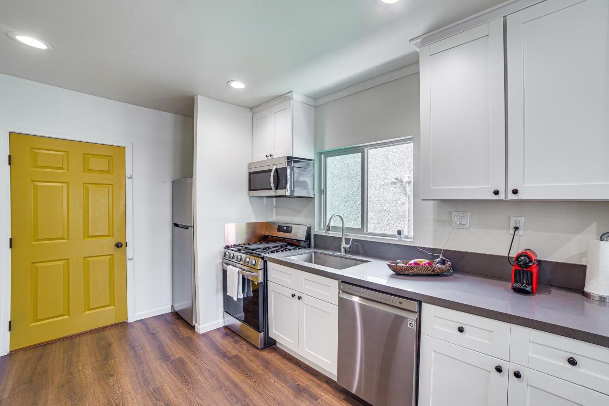 Holiday home Convenient Angeles Retreat About 1 Mi To Downtown!
